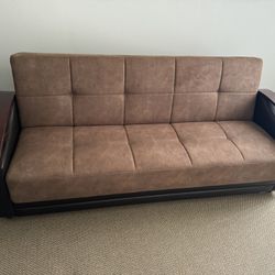 Pull Out Couch/ Sofa