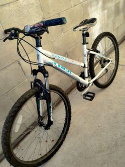 BICICLETA TREK