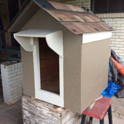 Medium To Large Doghouse (Newly Built)