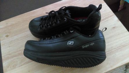 quagga Pudsigt bassin Skechers Shape ups shoes size 7.5 for Sale in North Bend, WA - OfferUp