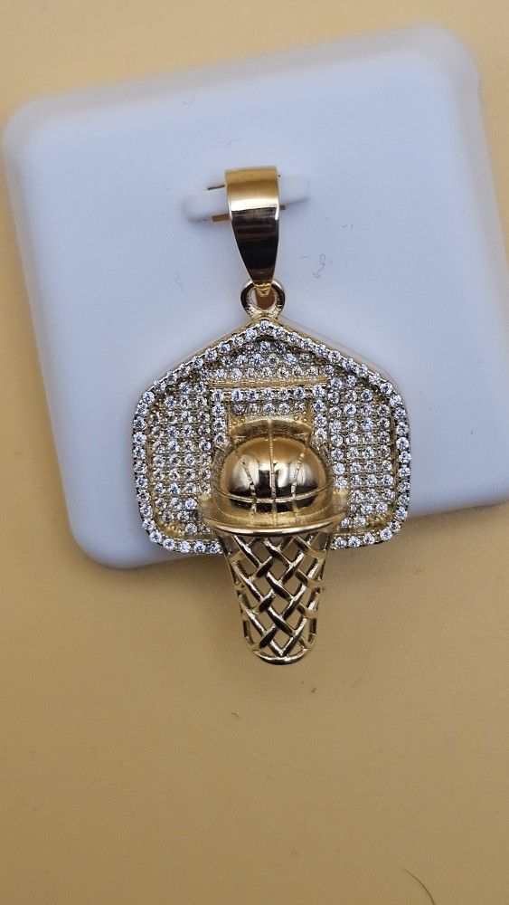 🏀 MOISSANITE BASKETBALL HOOP PENDANT – S925 – ICED OUT 🏀