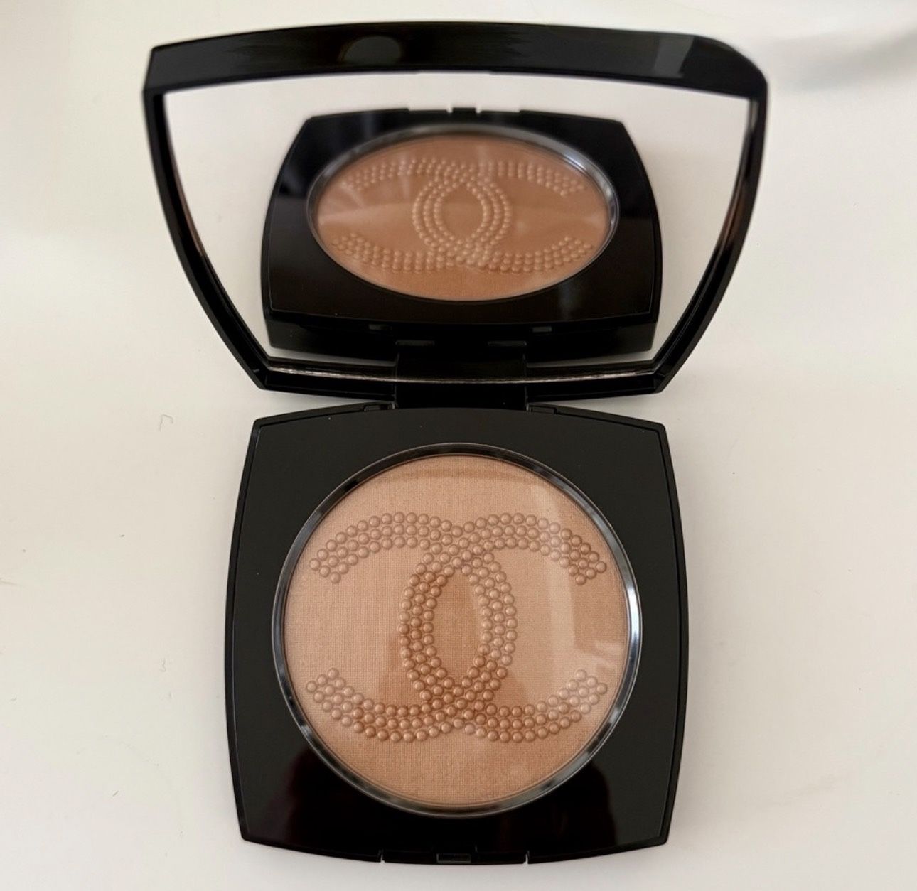 Chanel Oversized Illuminating Face Powder Highlighter AMAZING Retail 95