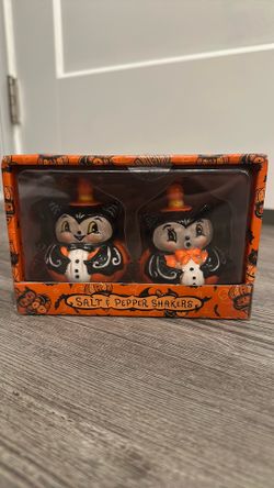 Johanna Parker Bat Salt & Pepper Shakers