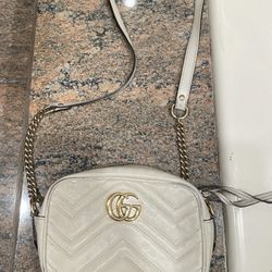 Genuine Gucci Duffel Bag for Sale in Riverside, CA - OfferUp