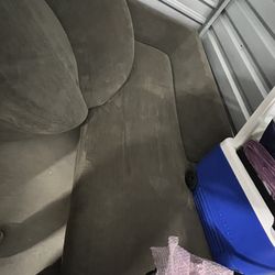 ‼️L SHAPED SECTIONAL COUCH (Large Pillows included) 