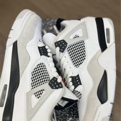 Jordan 4 Military Black 