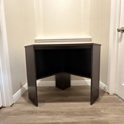 Corner Desk 