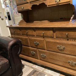China cabinet 