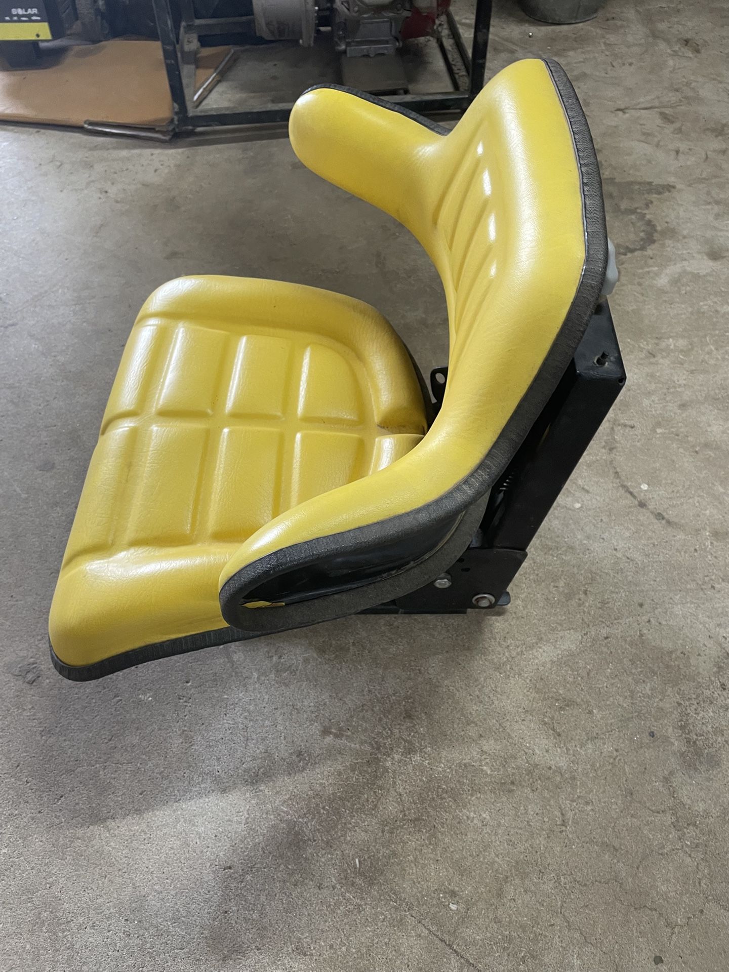 New John Deer Tractor Seat