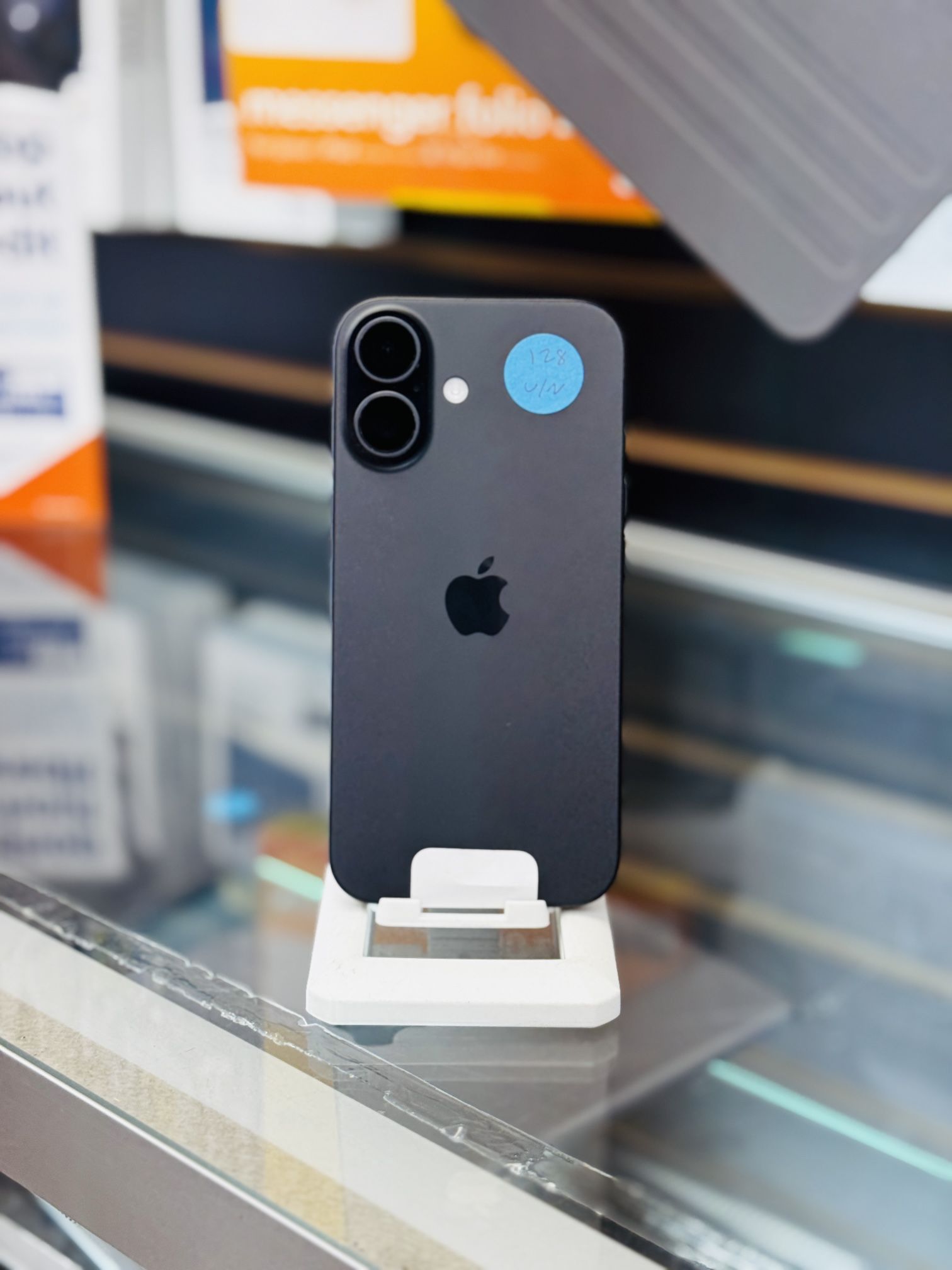 iPhone 16 (Factory Unlocked)