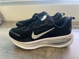 Nike Vomero 18 size 8 $40