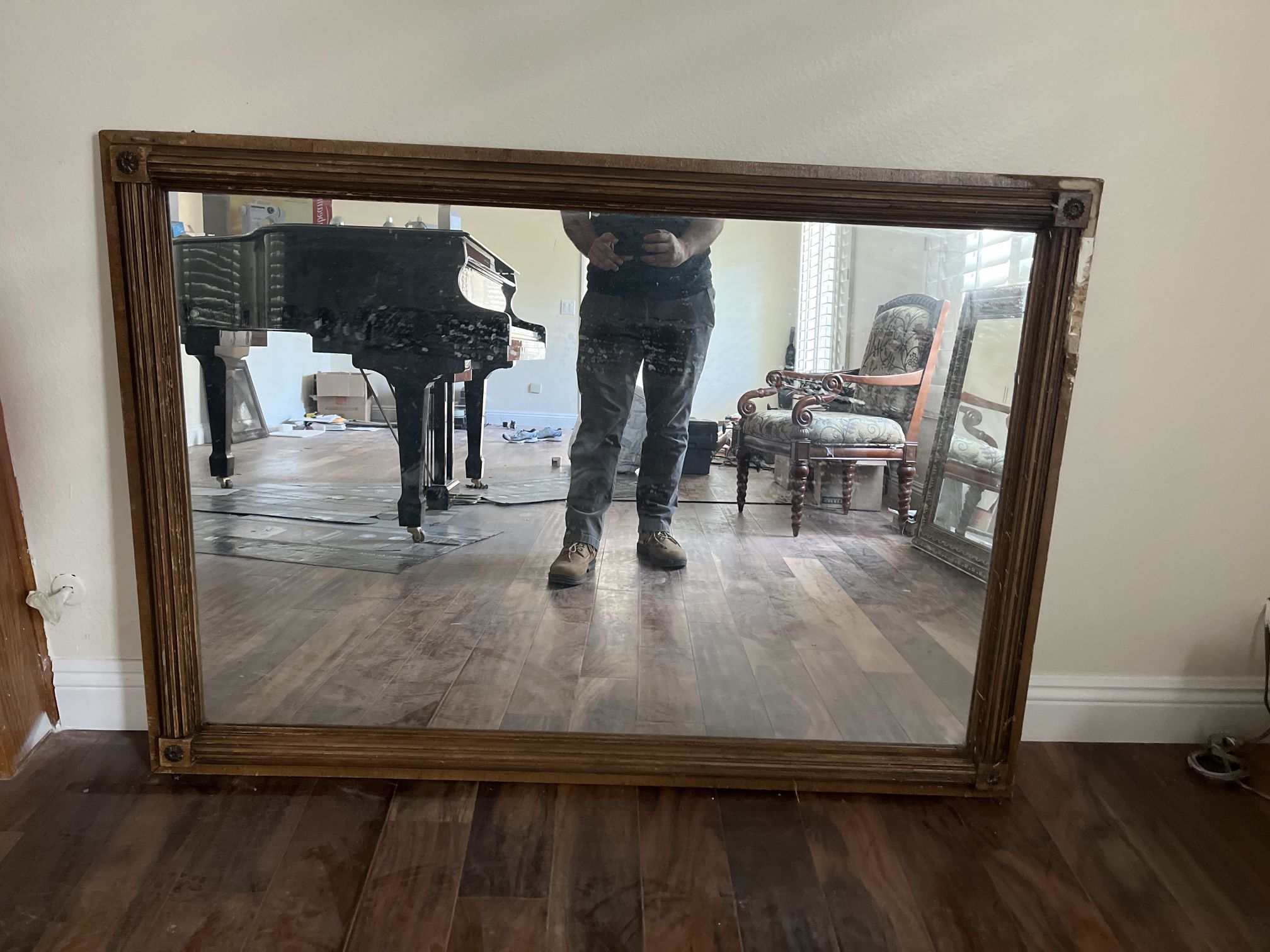 Mirror.