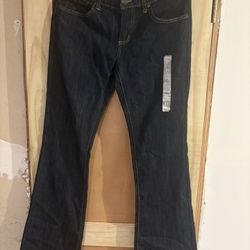 Women boot leg jeans