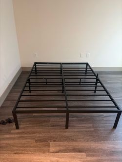 Zinus Queen Black Metal Platform Bed Frame
