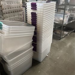 Clear Buckets For $1 ( NO LID)