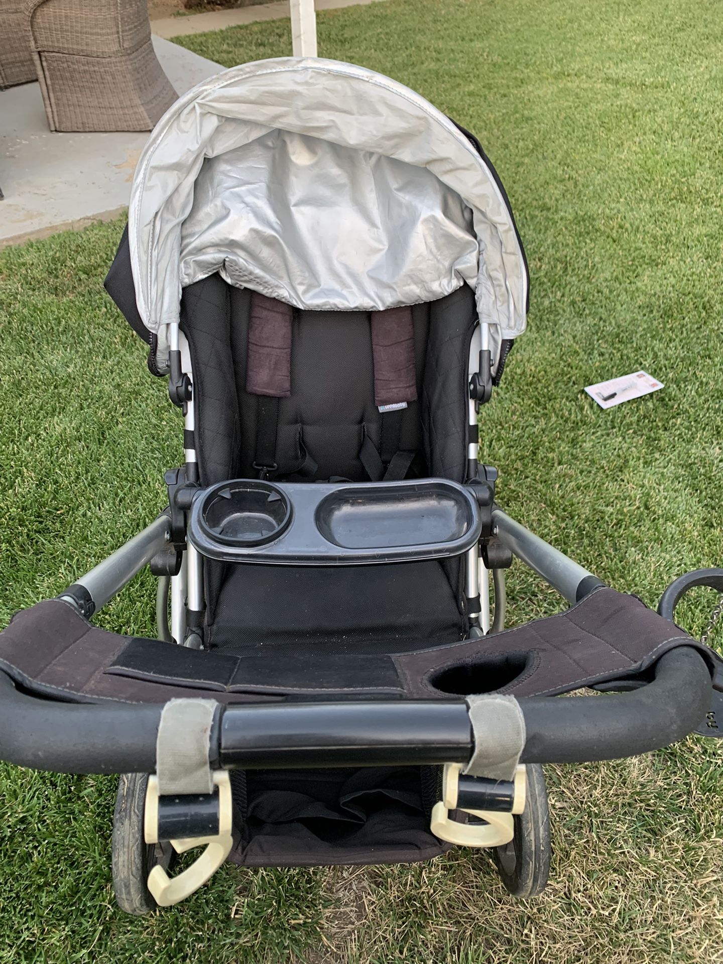 Uppababy Vista With rumble Seat, Bassinet, Piggyback, and Travel bag