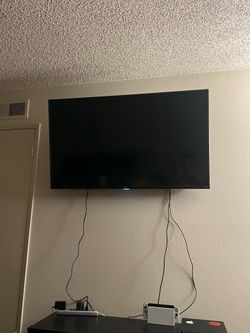 TCL ROKU TV