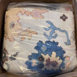 Fame Living - Area Rug, 7'5" x 9'8" BRAND NEW