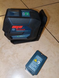 Bosch
100 ft. Green Self Leveling Line Laser Level with Li-Ion Battery, Adjustable L-Bracket Mount