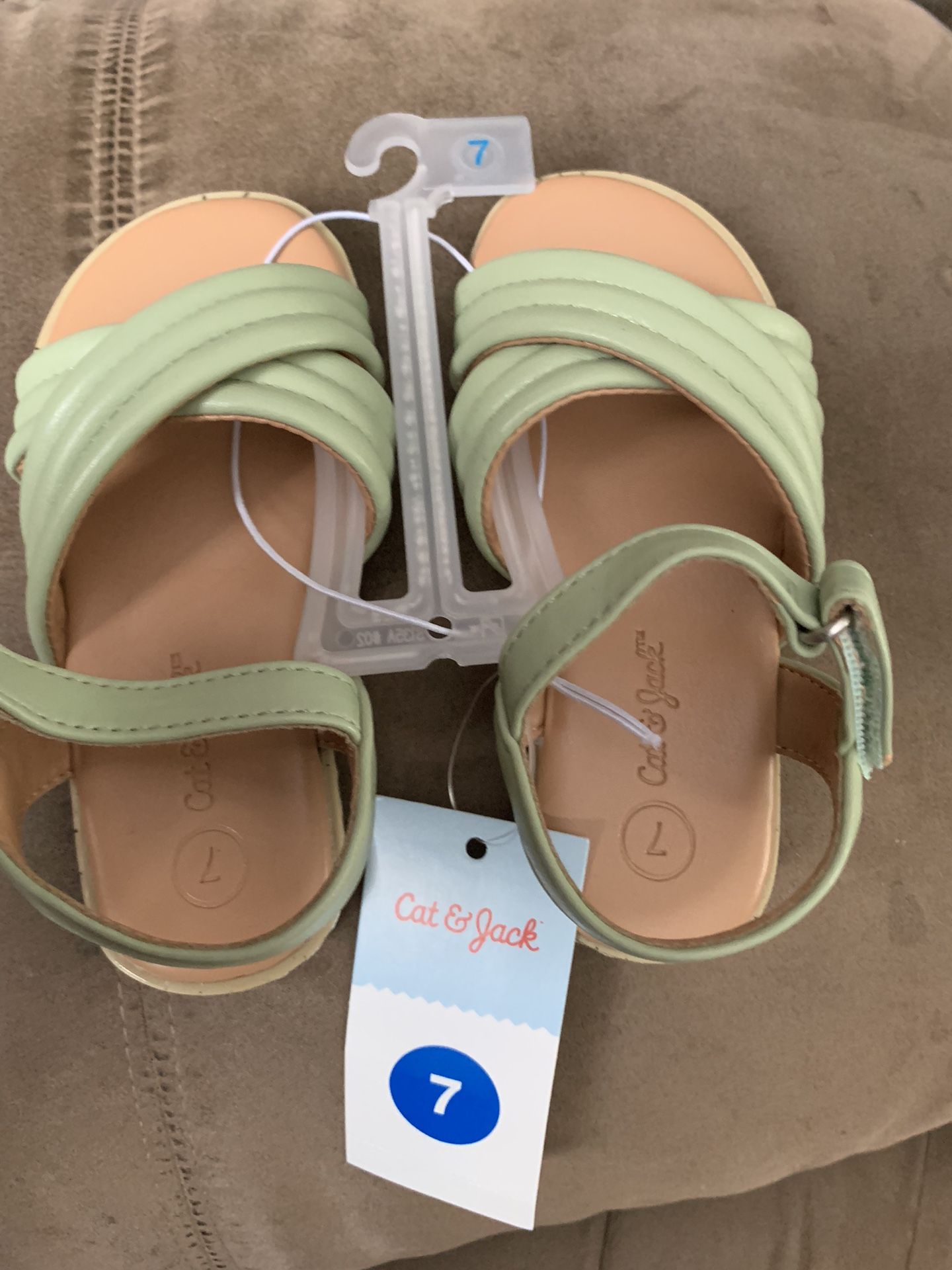 New Cat& Jack Girls Sandals Size 7