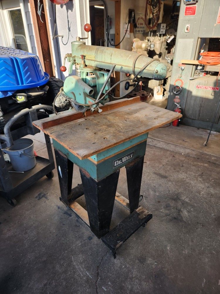 Dewalt Radial Arm Saw
