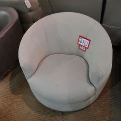 Swivel Chair — (Oatmeal Bouclé)