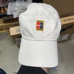 Nike Heritage 86 White Court Logo Cap Men’s Hat Tennis Golf Adult