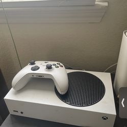 Xbox Series S - READ CAPTION PRICE NOT FIRM