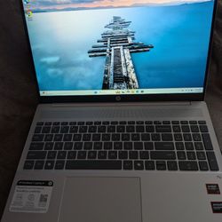 2025 HP 16 inch Laptop Next Gen AI 16z-ag100 Like New with Warranty