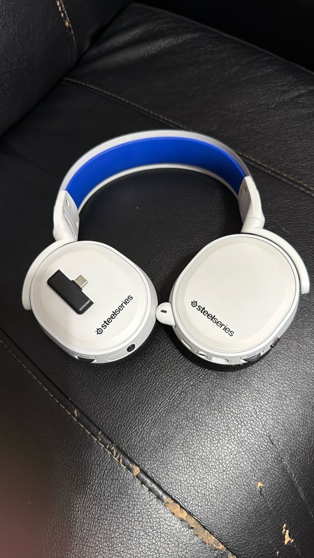 STEELSERIES Arctis 7P+ Wireless Gaming Headset Works with PS5,PS4,PC,Android