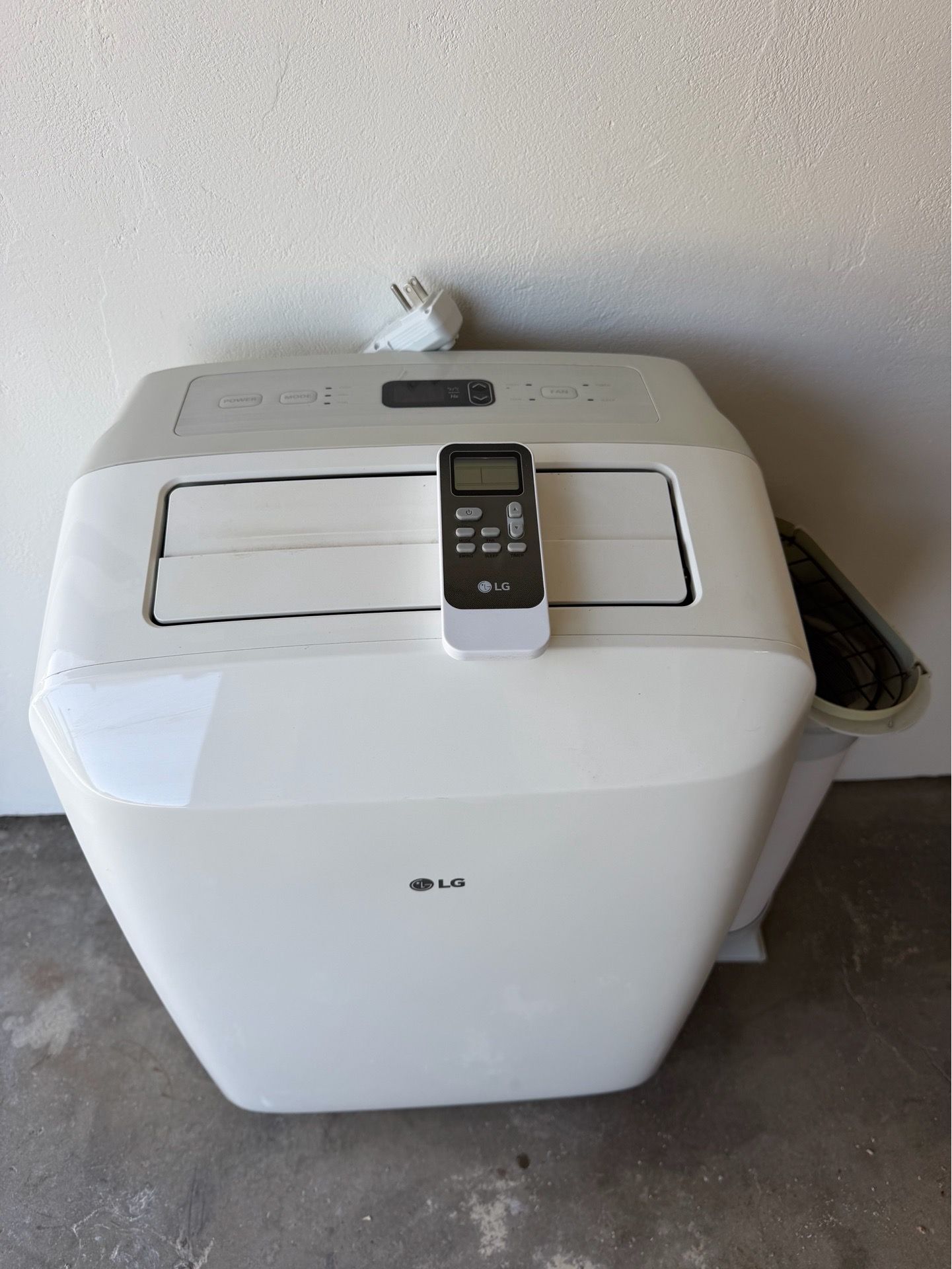 Used LG LP0817WSR 8,000 BTU Portable AC