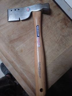Roofing hammer