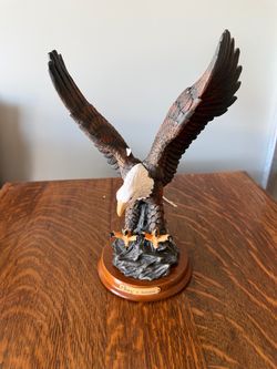 Bald Eagle Statue Figurine Wings Spread Ruby’s Collection Patriotic Decor