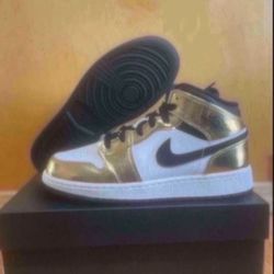Nike Air Jordan 1 Mid SE GS Metallic Gold Size 6Y/7.5W Brand New 