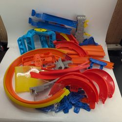 Hot Wheels Track Parts Assorted Tracks Loops Straights Accessories No Motors for Sale in El Monte CA OfferUp