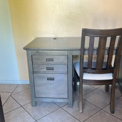 Nice Desk With USB Connector 