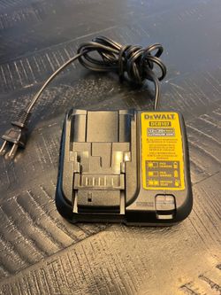 DEWALT CHARGER