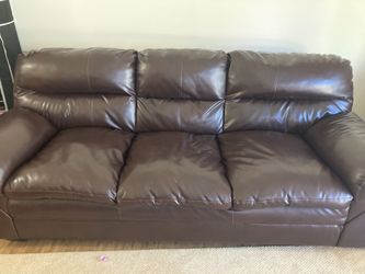 Couch excellent condition for pick up
