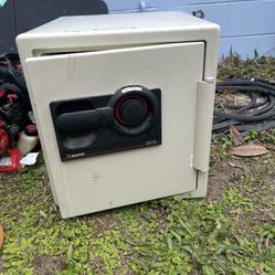 Sentry S3110 Commercial Safe