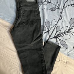 Women’s Levi Jeans 