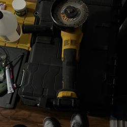 Angle Grinder De Walt 