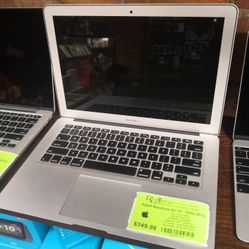 Apple MacBook Air 13" Early 2015
Intel Core i5-5250U
1.60GHz Dual Core
8GB RAM 128GB SSD
13.3"