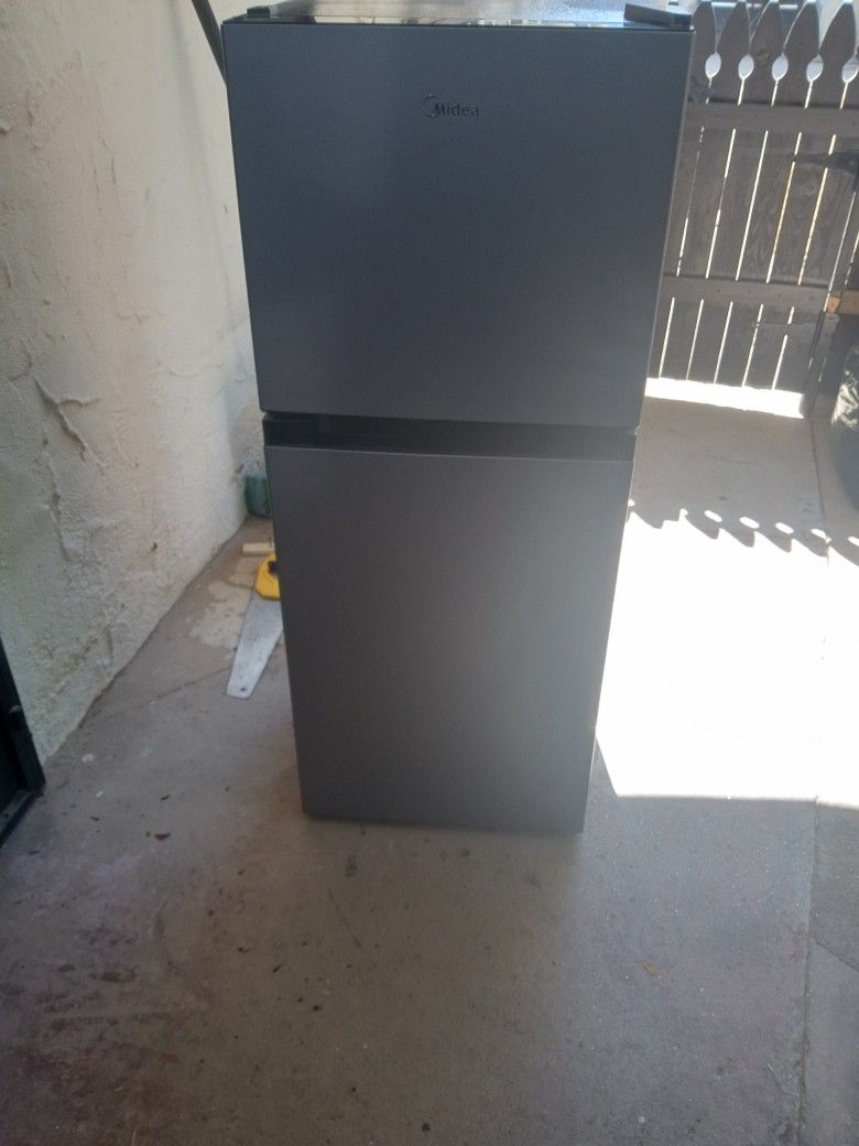 Midea Refrigerator