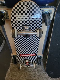 Magneto skateboard 27x7.75 (in mesa near stapley and university)