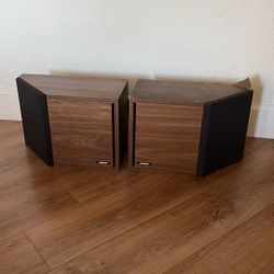 PAIR OF BOSE 2.2 DIRECT REFLECTING VINTAGE BOOKSHELF SPEAKERS 