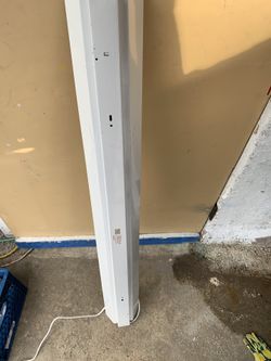 Flourescent T8 light