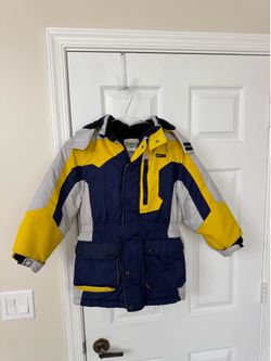 Boys size 7 Oshkosh heavy winter jacket excellent condition located in Weston