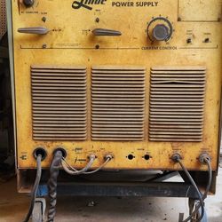 Linde UCC-305 Tig Welder  w/ Water Cooled Torch