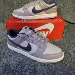 Dunks Sz 8.5W 