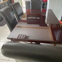 Dining Table For Sale !!